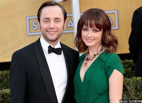 vincent kartheiser|alexis bledel husband and child.